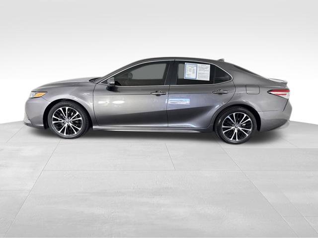 Used 2020 Toyota Camry SE FWD image 9