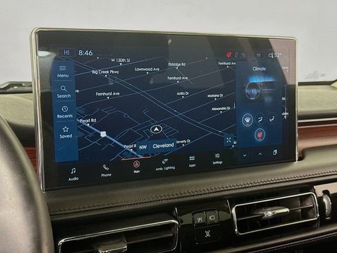 Used 2023 Lincoln Nautilus Reserve image 13