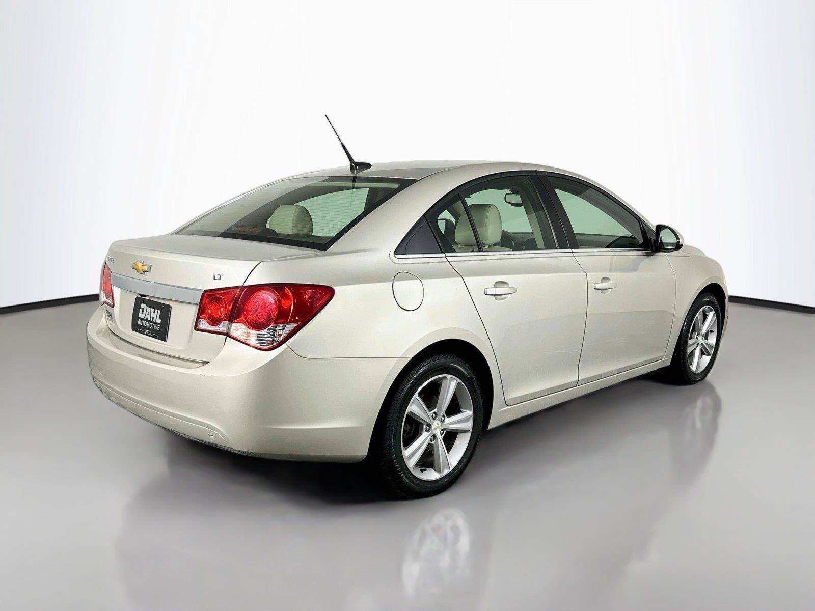 Used 2013 Chevrolet Cruze LT FWD image 13