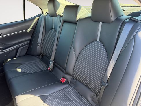 Used 2023 Toyota Camry SE image 25