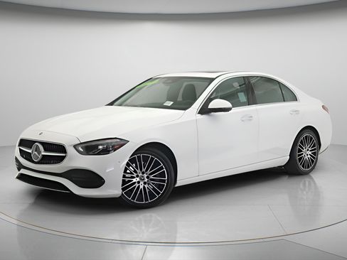 Used 2023 Mercedes-Benz C 300 Sedan image 3