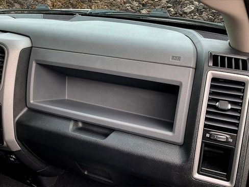 Used 2016 RAM 1500 Express image 15