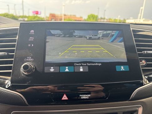 Used 2022 Honda Pilot TrailSport image 22