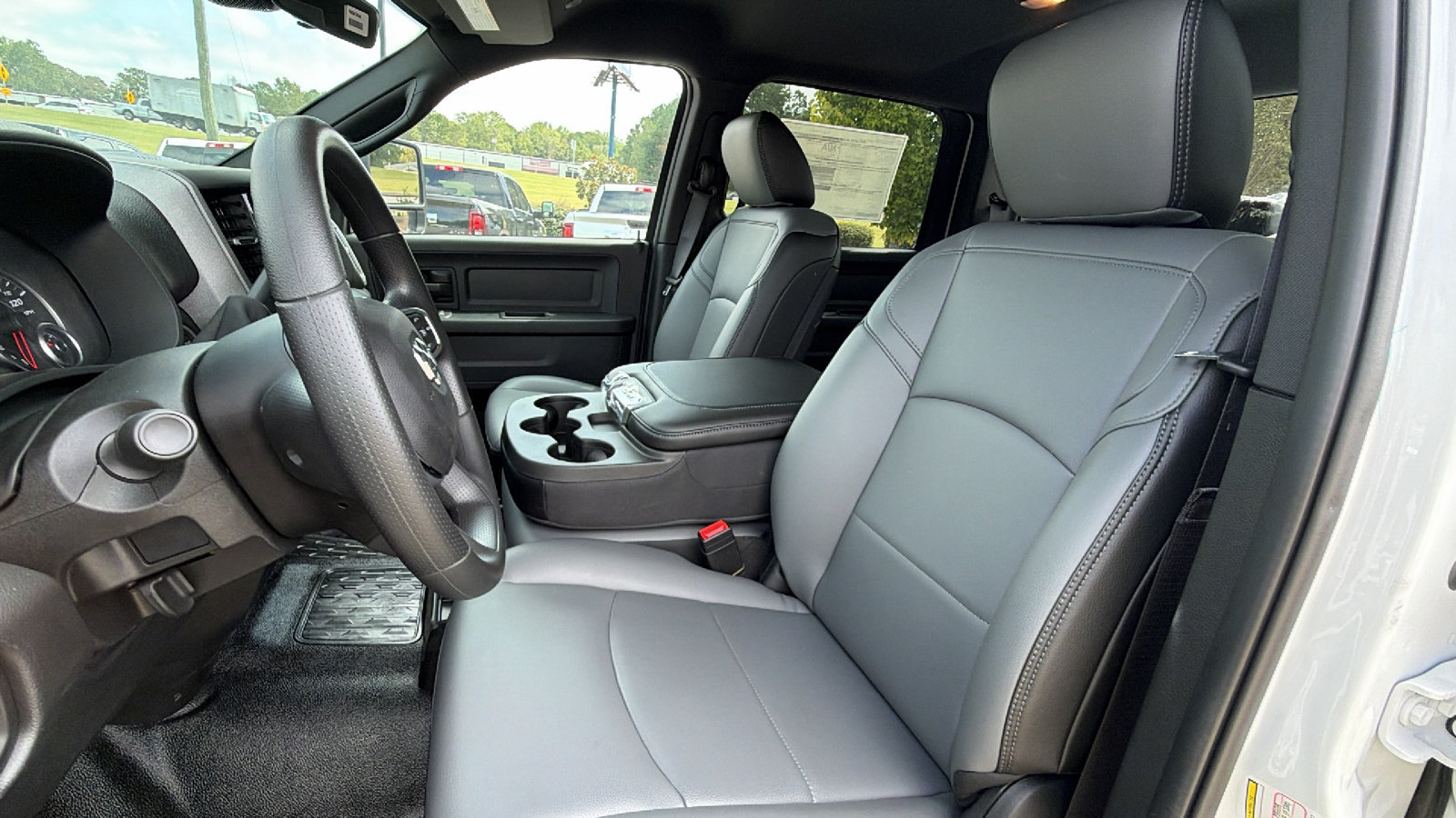New 2026 RAM 4500 Tradesman w/ Chrome Appearance Group AWD/4WD image 17