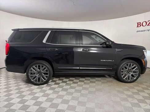 Used 2025 GMC Yukon Denali Ultimate AWD/4WD image 9