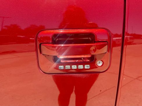 Used 2014 Ford F150 FX4 w/ Equipment Group 402A Luxury AWD/4WD image 9