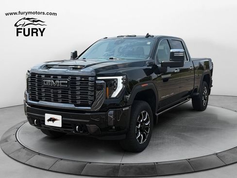 Used 2024 GMC Sierra 3500 Denali Ultimate AWD/4WD image 7