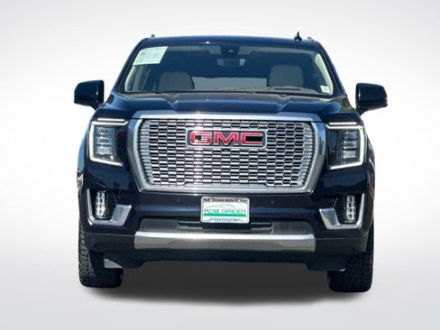 Used 2021 GMC Yukon XL Denali w/ Denali Premium Package AWD/4WD image 9
