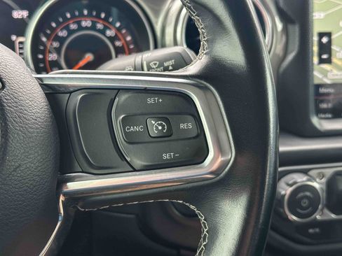 Used 2020 Jeep Gladiator Overland AWD/4WD image 28