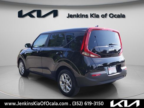 Used 2022 Kia Soul LX w/ Technology Package image 6