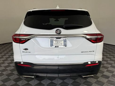 Used 2018 Buick Enclave Essence FWD image 7