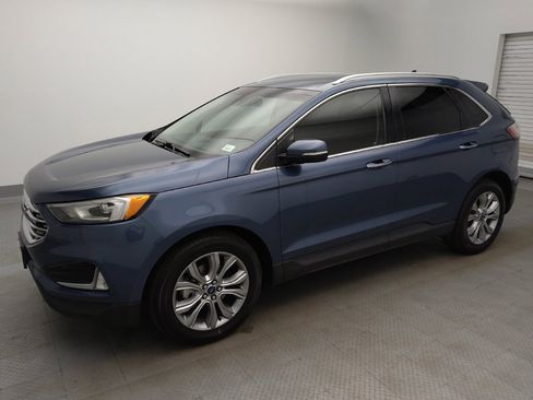 Used 2019 Ford Edge Titanium FWD image 3