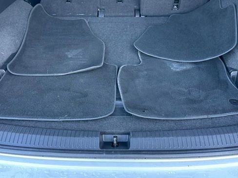 Used 2023 Volkswagen Tiguan SE image 17