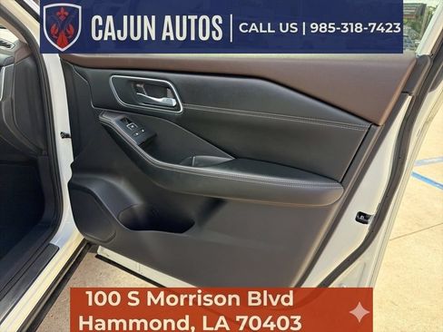 Used 2023 Nissan Rogue Platinum w/ Platinum Premium Package AWD/4WD image 27