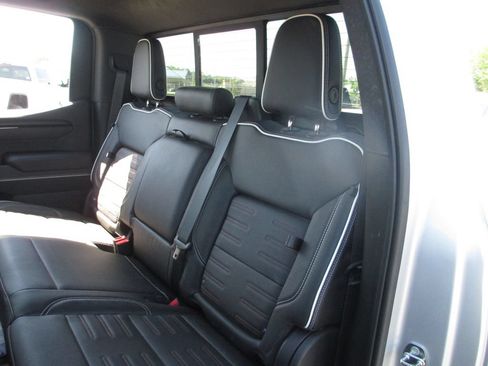 Used 2022 GMC Sierra 1500 AT4X AWD/4WD image 25