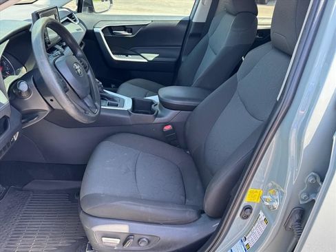 Used 2022 Toyota RAV4 XLE w/ Convenience Package AWD/4WD image 13