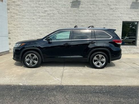 Used 2019 Toyota Highlander Limited Platinum AWD/4WD image 9