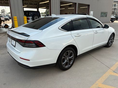 Certified 2023 Honda Accord EX image 8