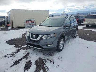 Used 2017 Nissan Rogue SV