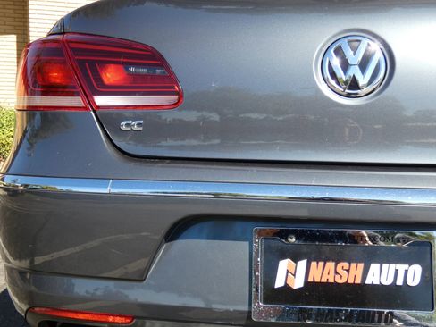 Used 2014 Volkswagen CC Sport image 11