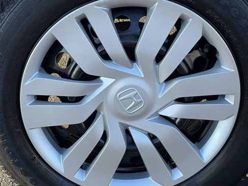 Used 2017 Honda Fit LX image 6