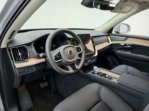 New 2026 Volvo XC90 T8 Plus w/ Protection Package Premier AWD/4WD image 20