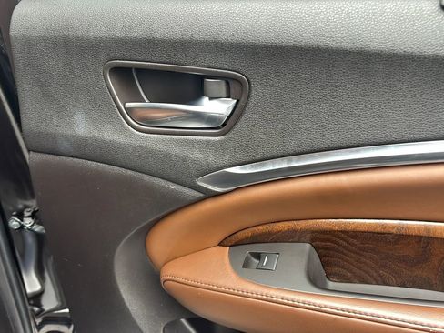 Used 2017 Acura MDX SH-AWD Sport Utility 4D image 38