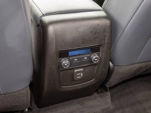 Used 2024 Buick Enclave Essence w/ Experience Buick Package AWD/4WD image 29