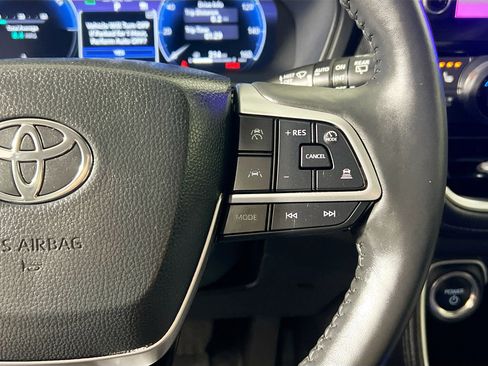 Used 2024 Toyota Grand Highlander Limited image 19