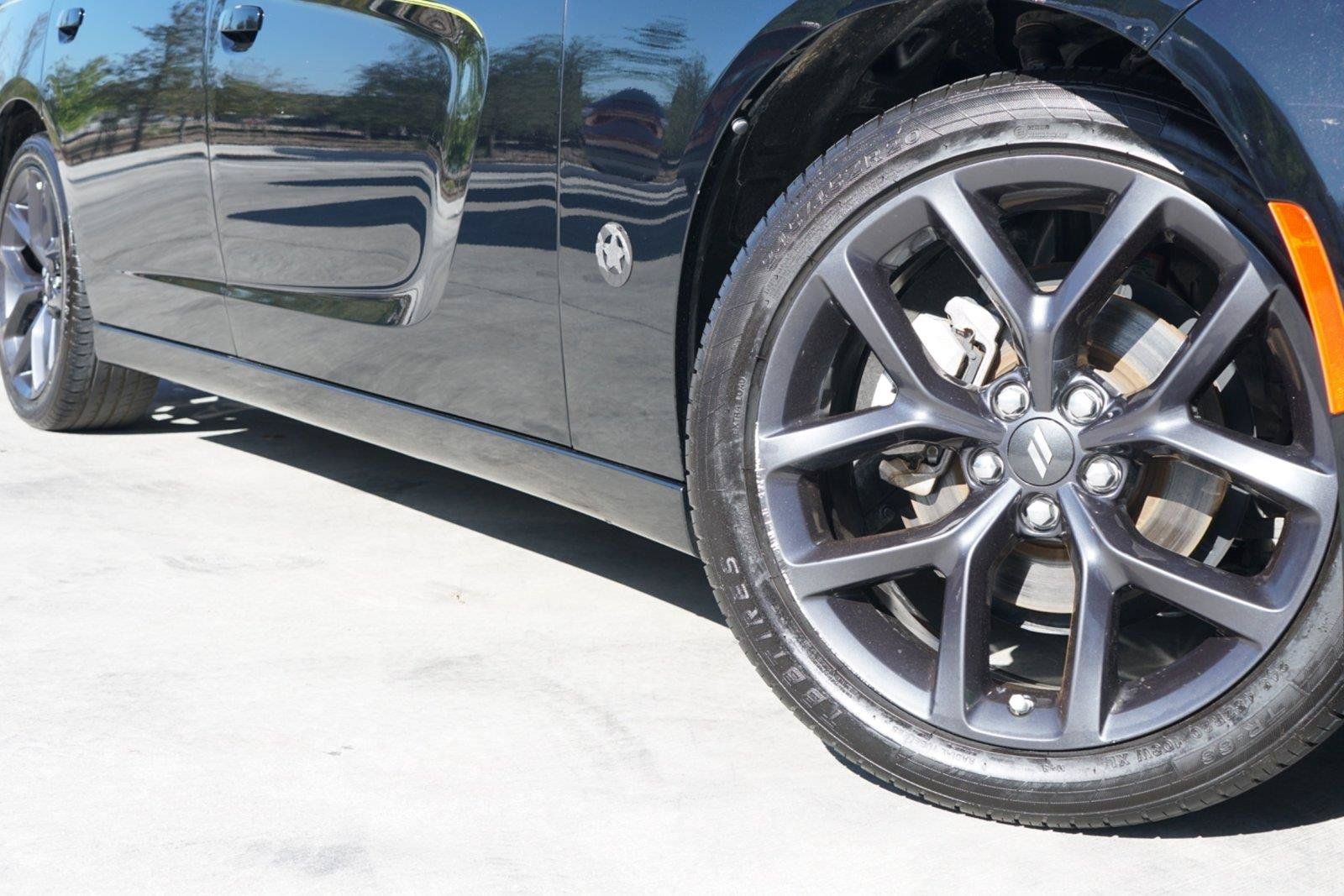 Used 2023 Dodge Charger SXT w/ Blacktop Package RWD image 2