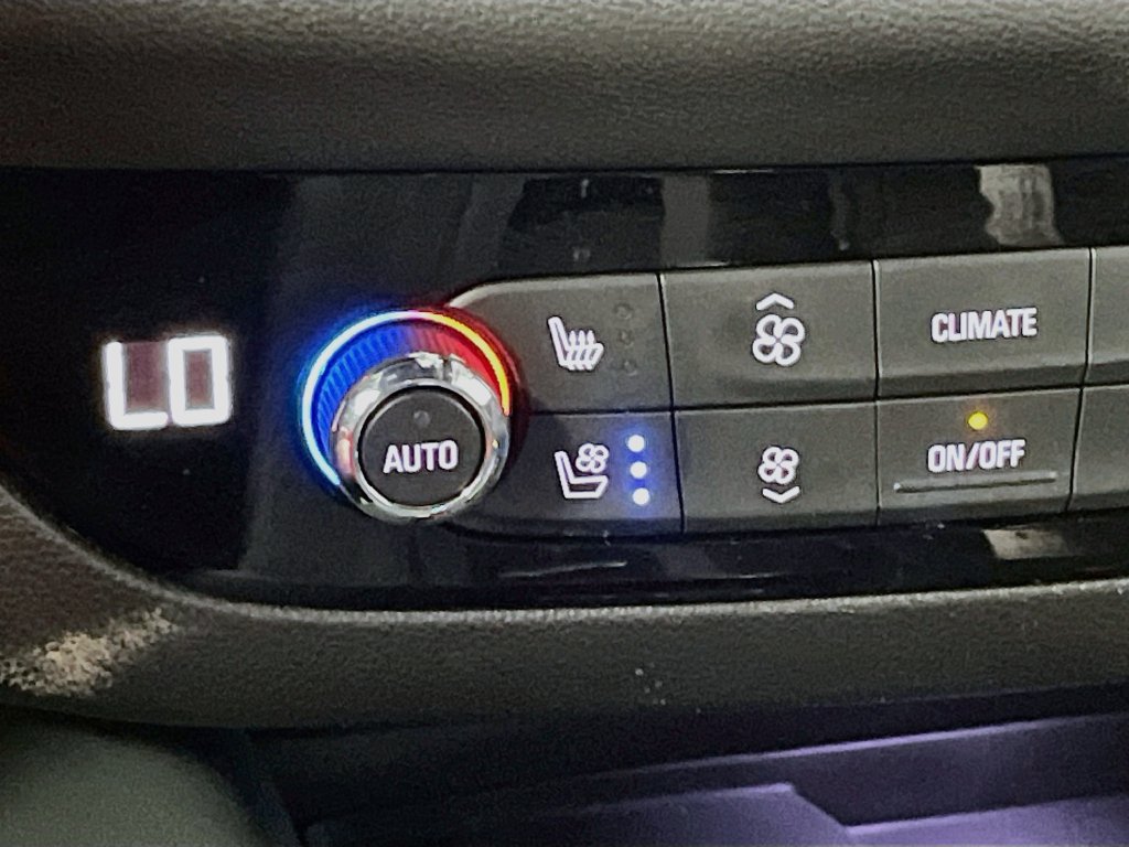 Used 2022 Buick Enclave Premium w/ Surround and Sites Package AWD/4WD image 21