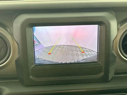 Used 2023 Jeep Wrangler Unlimited w/ Cold Weather Group image 12