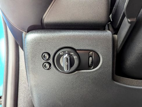 Used 2018 MINI Cooper Convertible image 14