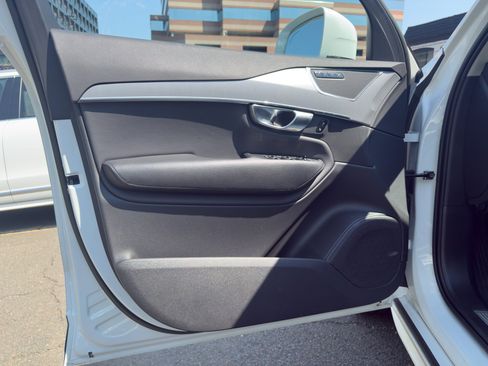 Certified 2023 Volvo XC90 B5 Core w/ Protection Package Premier image 17