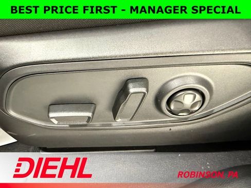 New 2025 Jeep Grand Cherokee Laredo w/ Luxury Tech Group I image 20