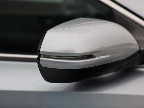 Used 2021 Honda CR-V Touring image 8