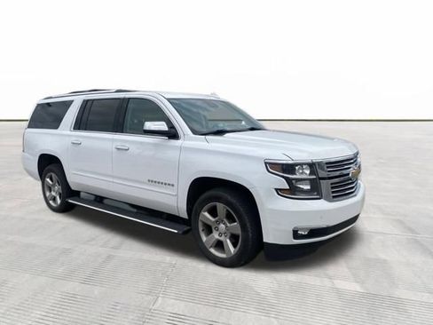 Used 2020 Chevrolet Suburban Premier image 9