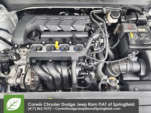 Used 2025 Hyundai Venue SEL FWD image 33