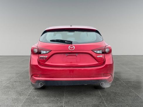 Used 2018 MAZDA MAZDA3 Touring image 4