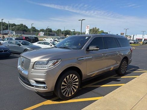 Used 2020 Lincoln Navigator L Reserve w/ Luxury Package AWD/4WD image 2