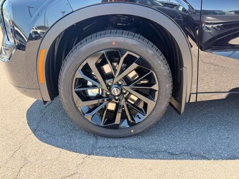 New 2026 Nissan Rogue Platinum AWD/4WD image 9