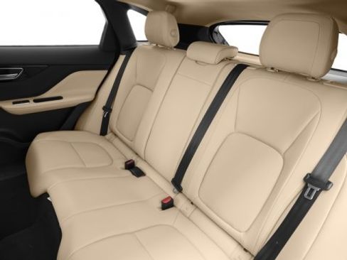Used 2017 Jaguar F-PACE Prestige image 14