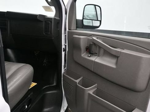 Used 2024 Chevrolet Express 3500 LS RWD image 17