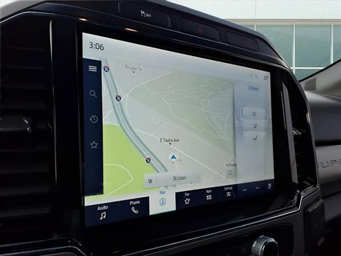 Used 2022 Ford F350 Lariat image 4