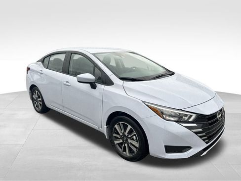 Certified 2025 Nissan Versa SV w/ Trunk Package image 9