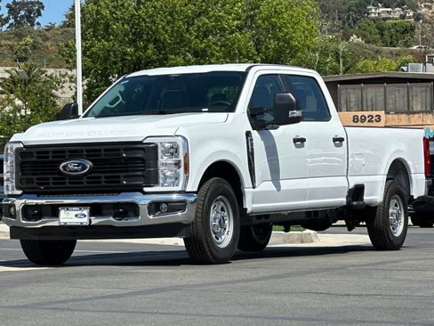 New 2026 Ford F250 XL w/ XL Chrome Package RWD image 7