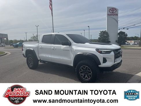 Used 2024 Chevrolet Colorado ZR2 w/ ZR2 Convenience Package III image 1