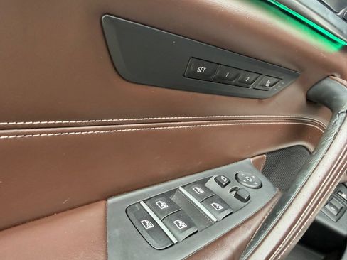 Used 2018 BMW 530e RWD image 32