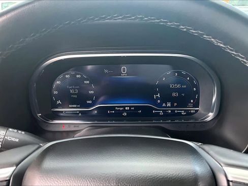 Used 2024 Chevrolet Suburban LT image 26