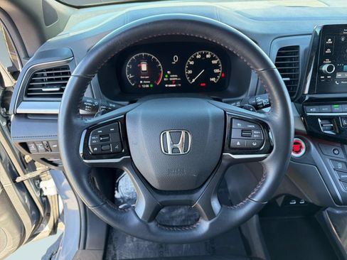 Used 2025 Honda Odyssey Sport-L image 17